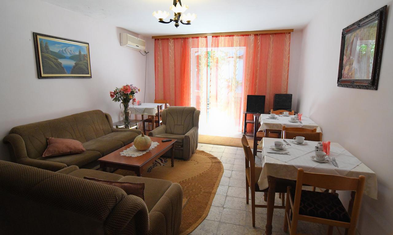 Hotel Haxhiu Τίρανα Εξωτερικό φωτογραφία